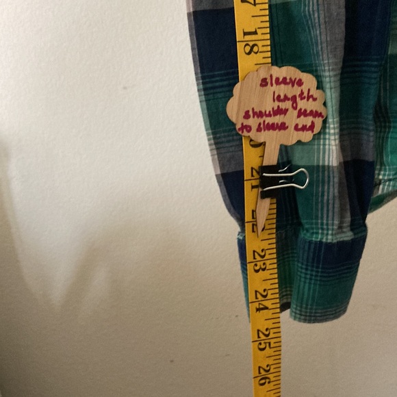 American Eagle Outfitters Slim fit Size M green & blue plaid buttoned down shirt - Picture 3 of 8
